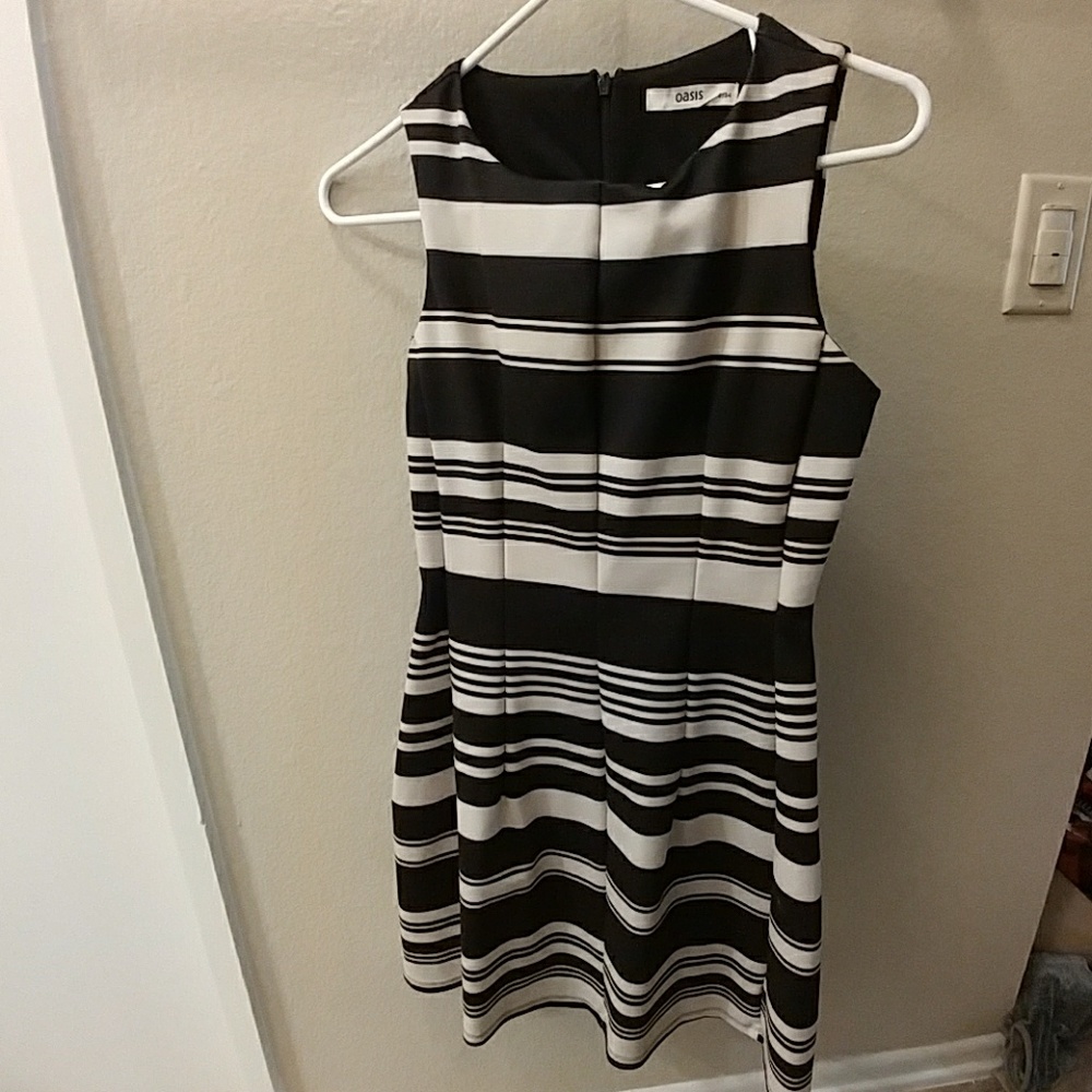 Oasis Tan and black striped dress size 8